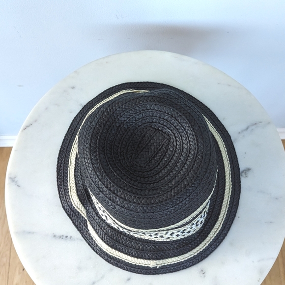 NWT BCBGeneration Black & Tan Paper Straw Hat - Picture 6 of 9